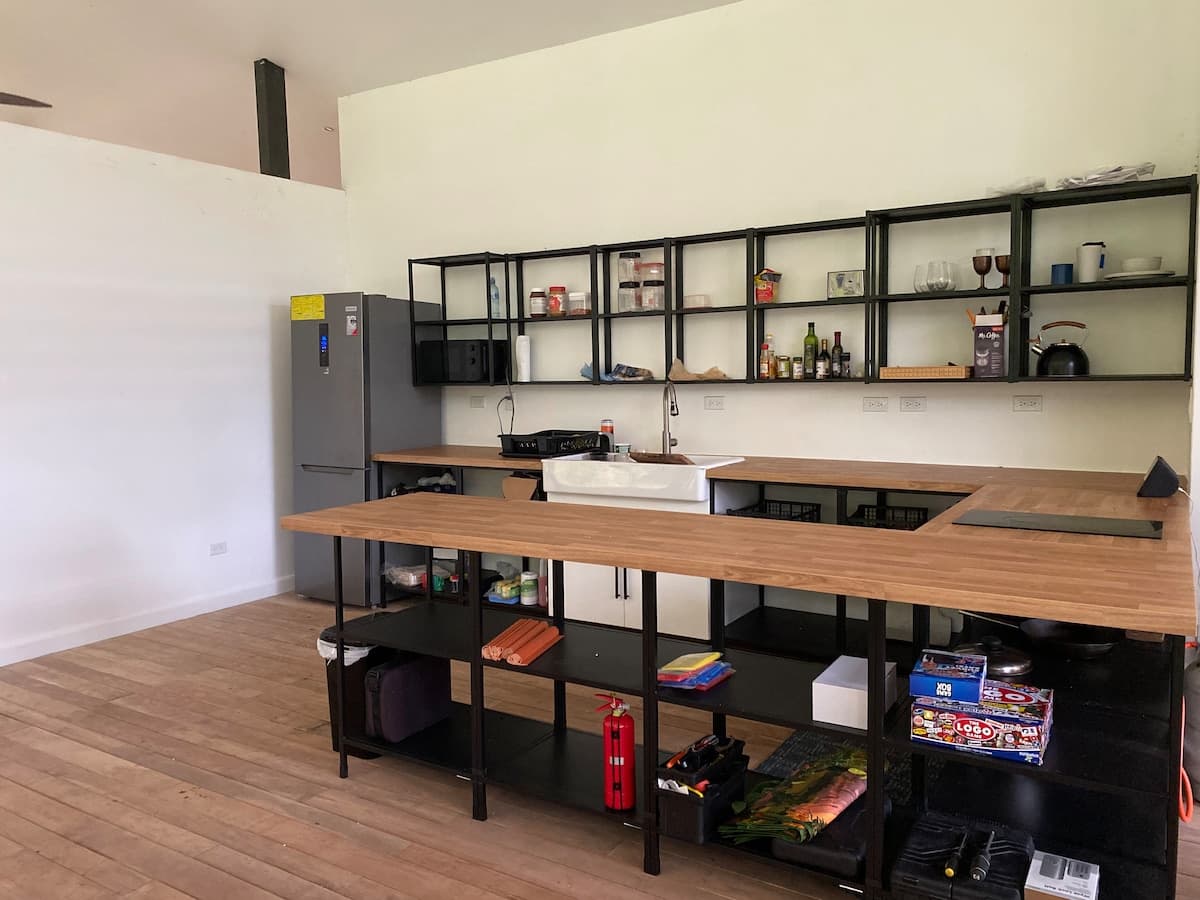 No-Footprint House, dining room
